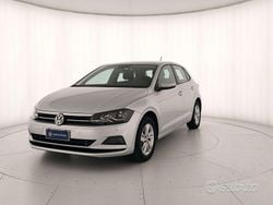 Grigio Usata 2018 VW Polo Comfortline Tre volumi | 16.400 € (Buon prezzo)