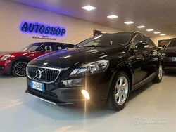 Nero Usata 2017 Volvo V40 CC Business Edition Station wagon | 13.900 € (Cara)