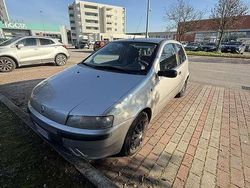 Usata 2001 Fiat Punto Tre volumi | 1600 € (Buon prezzo)