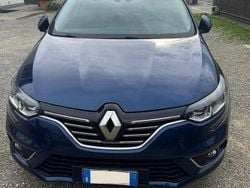 Blu/azzurro Usata 2017 Renault Mégane IV Intens Station wagon | 8750 € (Ottimo prezzo)