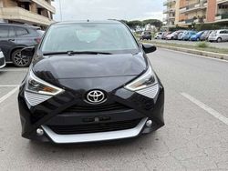 Nero Usata 2020 Toyota Aygo Connect Style Due volumi | 10.900 € (Buon prezzo)