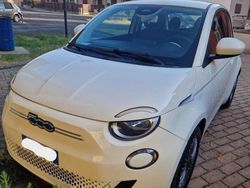 Bianco Usata 2023 Fiat 500e Tre volumi | 18.400 € (Buon prezzo)