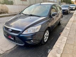 Grigio Usata 2009 Ford Focus Titanium Tre volumi | 1800 € (Ottimo prezzo)