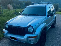 Usata 2004 Jeep Cherokee Limited SUV | 5500 € (Cara)