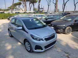 Grigio Usata 2015 Peugeot 108 Allure Due volumi | 9900 € (Molto cara)