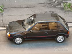 Grigio Usata 1988 Peugeot 205 GTi | 18.500 €