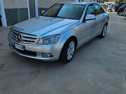 Grigio Usata 2008 Mercedes C320 Avantgarde Tre volumi | 11.500 € (Buon prezzo)