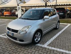 Argento Usata 2006 Suzuki Swift GL Tre volumi | 3950 € (Cara)