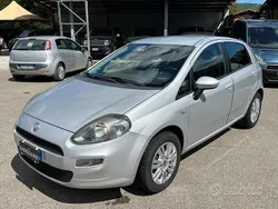 Grigio Usata 2012 Fiat Punto Due volumi | 4500 € (Buon prezzo)