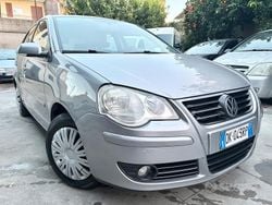 Grigio Usata 2007 VW Polo Comfortline Tre volumi | 2750 € (Buon prezzo)