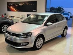 Grigio Usata 2014 VW Polo Comfortline Tre volumi | 8300 € (Buon prezzo)