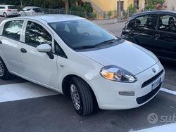 Bianco Usata 2016 Fiat Punto Due volumi | 5400 € (Buon prezzo)