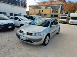 Argento pastello Usata 2006 Renault Mégane II Sportway Tre volumi | 2800 € (Molto cara)