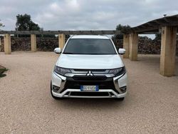 Bianco Usata 2019 Mitsubishi Outlander P-HEV Instyle SUV | 15.000 €