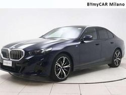 Tanzanite blue metallizzato Usata 2024 BMW 520 M Sport Tre volumi | 60.000 € (Cara)