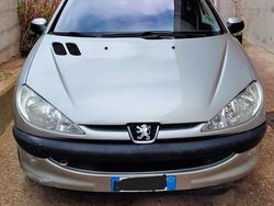 Grigio Usata 2004 Peugeot 206 S Tre volumi | 900 € (Super prezzo)