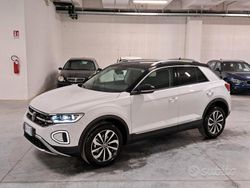 Bianco Usata 2024 VW T-Roc Style SUV | 28.290 € (Molto cara)