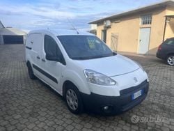 Bianco Usata 2014 Peugeot TePee Outdoor Tre volumi | 4900 € (Super prezzo)