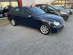 Blu/azzurro Usata 2005 Mercedes C220 Classic Station wagon | 2300 € (Buon prezzo)