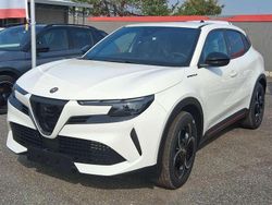 Bianco Nuova 2025 Alfa Romeo Junior Edizione Speciale SUV | 29.900 € (Cara)