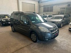 Grigio Usata 2016 Peugeot Partner Monovolume | 6700 € (Buon prezzo)