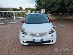 Bianco Usata 2016 Smart ForFour Passion Due volumi | 12.890 € (Cara)