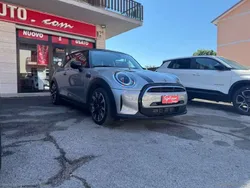 Argento Usata 2023 Mini Cooper Essential Due volumi | 21.890 € (Ottimo prezzo)