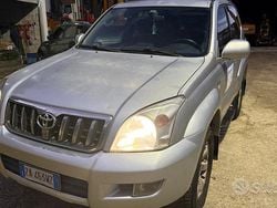 Grigio Usata 2006 Toyota Land Cruiser SUV | 7900 € (Buon prezzo)