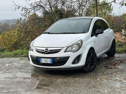 Bianco Usata 2013 Opel Corsa Tre volumi | 2850 € (Ottimo prezzo)