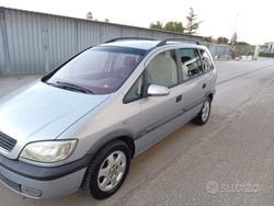 Grigio Usata 2001 Opel Zafira Monovolume | 1500 € (Cara)