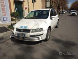 Bianco Usata 2004 Fiat Stilo Tre volumi | 2000 € (Cara)