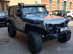 Argento Usata 2010 Jeep Wrangler Rubicon SUV | 29.990 € (Cara)