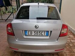 Argento Usata 2010 Skoda Octavia Comfort Tre volumi | 4500 € (Buon prezzo)