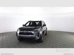 Grigio Usata 2025 Toyota Yaris Cross Trend SUV | 27.800 € (Cara)