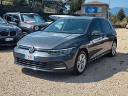 Grigio Usata 2023 VW Golf Life Tre volumi | 18.500 € (Buon prezzo)