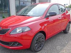 Rosso Usata 2022 Lancia Ypsilon Due volumi | 11.900 € (Buon prezzo)