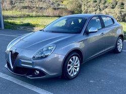 Grigio Usata 2017 Alfa Romeo Giulietta Tre volumi | 8000 € (Ottimo prezzo)