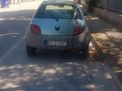 Verde Usata 2001 Ford Ka Tre volumi | 400 € (Ottimo prezzo)