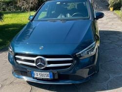 Blu Usata 2019 Mercedes 180 Tre volumi | 17.990 € (Ottimo prezzo)
