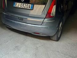 Grigio Usata 2011 Lancia Musa Monovolume | 3400 € (Buon prezzo)