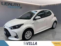 Bianco Usata 2022 Toyota Yaris Hybrid Business Edition Tre volumi | 17.900 € (Buon prezzo)