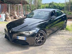Usata 2017 Alfa Romeo Giulia Business Tre volumi | 18.500 € (Buon prezzo)