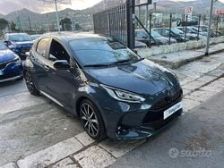 Grigio Usata 2025 Toyota Yaris Hybrid Sport Tre volumi | 23.999 € (Ottimo prezzo)
