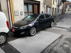 Nero Usata 2011 Opel Astra Tre volumi | 1150 €