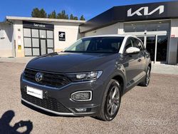 Grigio scuro Usata 2018 VW T-Roc Style SUV | 18.900 € (Buon prezzo)