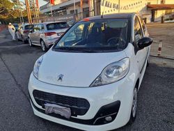 Bianco Usata 2013 Peugeot 107 Urban Move Due volumi | 5500 € (Buon prezzo)