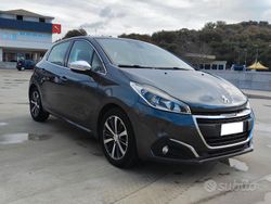Usata 2016 Peugeot 208 Allure Due volumi | 9000 € (Cara)
