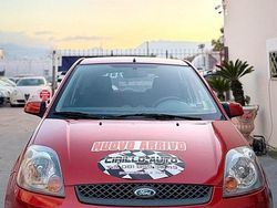Rosso Usata 2007 Ford Fiesta Due volumi | 1950 € (Ottimo prezzo)
