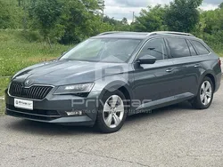 Grigio Usata 2018 Skoda Superb Executive Station wagon | 15.000 € (Buon prezzo)
