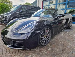 Tiefschwarz metallic Usata 2017 Porsche 718 Boxster S Cabrio | 59.900 €